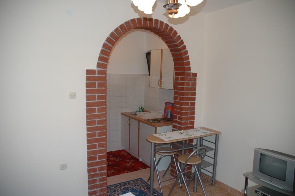 Apartment Latinovic Vodice Quarto foto